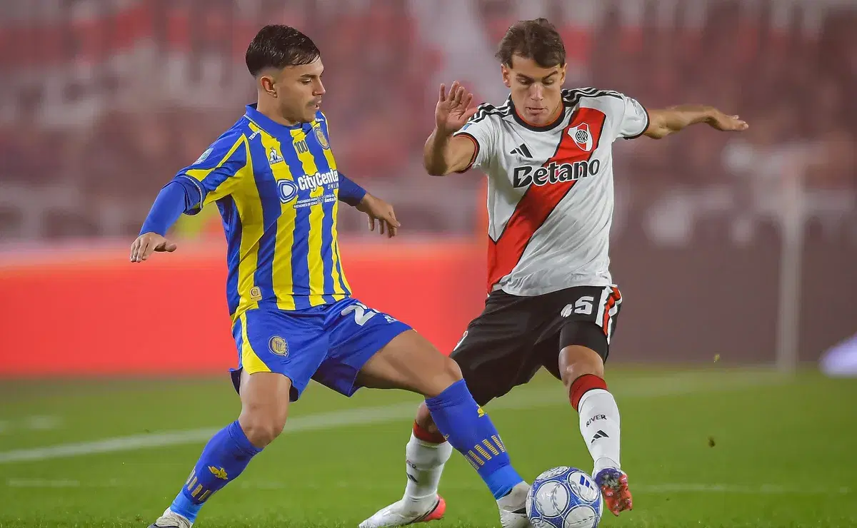 Ledesma bromea con Pizarro tras victoria sobre River