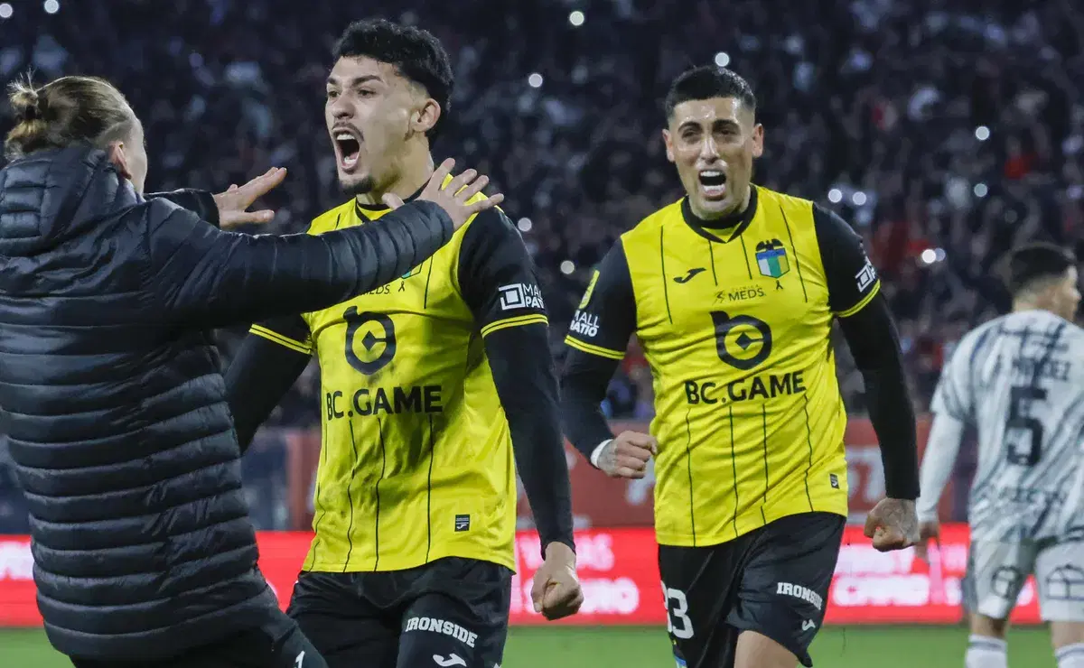 O'Higgins amarga a Colo Colo y enreda puntos antes del Superclásico