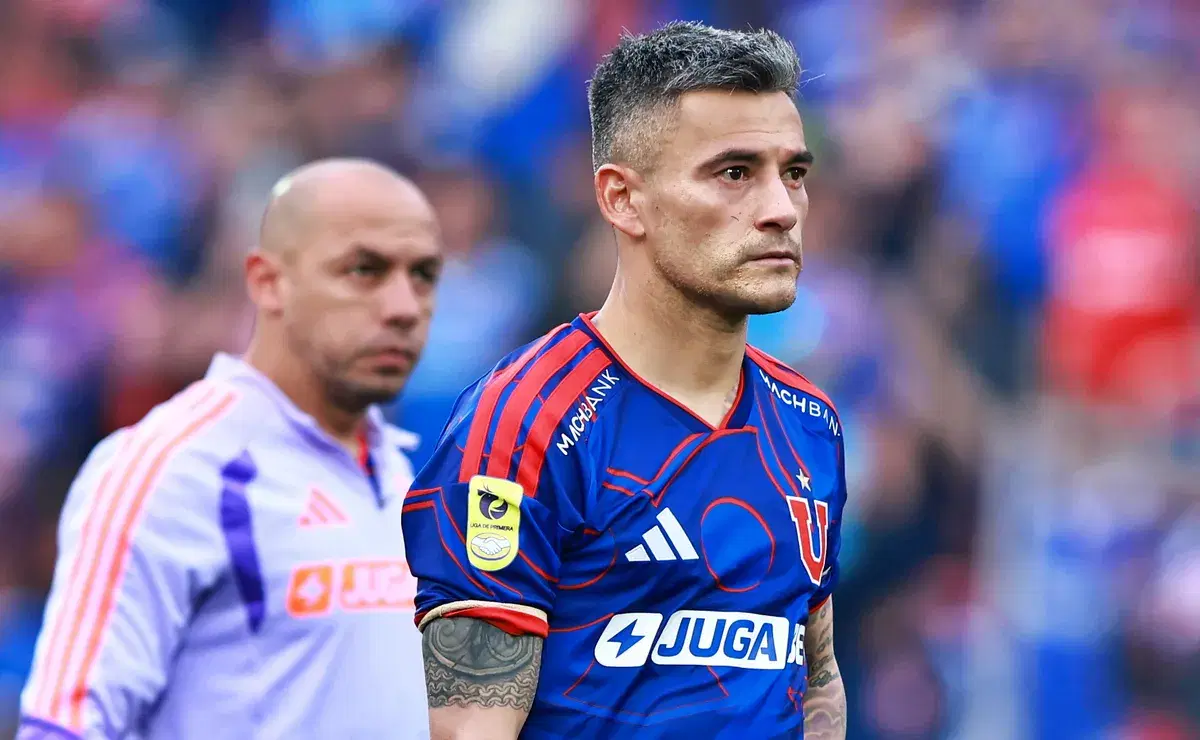 Hinchas de Universidad de Chile exigen salida de Flavio Moya tras polémica en redes