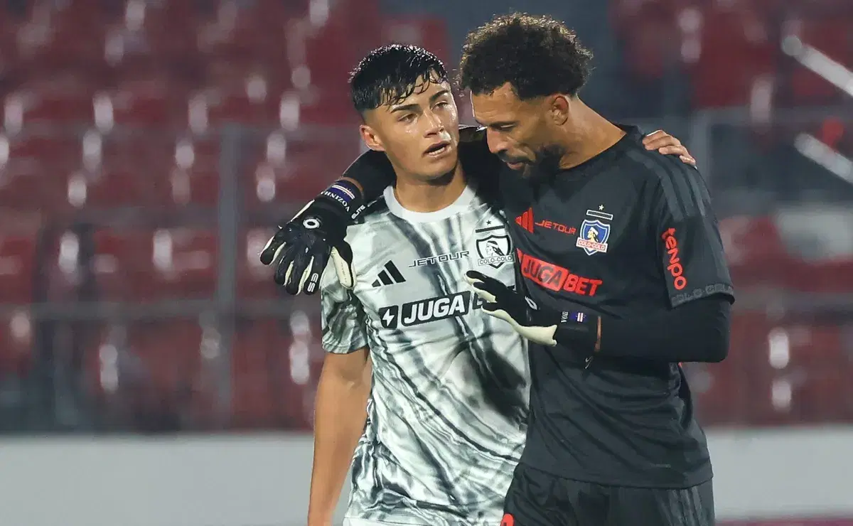 Con Vozinha al arco: Colo Colo golea y avanza como líder en Copa Chile