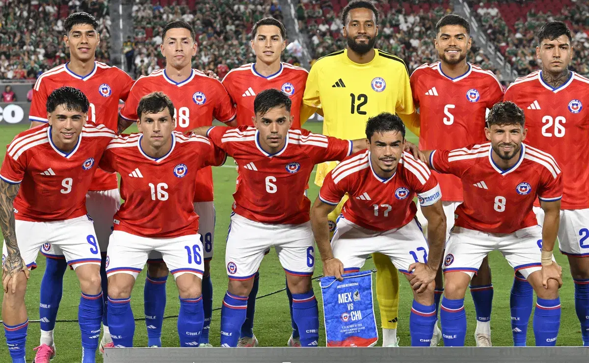 Vidal elige a Diego Ulloa como la gran figura tras Chile 2-0
