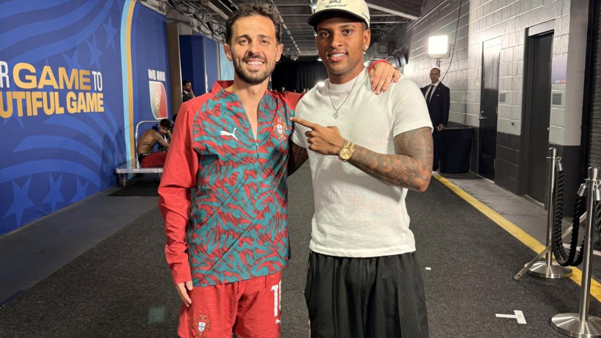 Rodrygo aparece en Miami... y se saca la primera 'foto de equipo' con Bernardo Silva