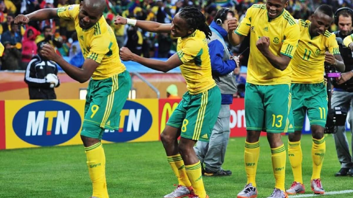 Por qué llaman "Bafana Bafana" a la selección de Sudáfrica: el apodo que ayudó a reconstruir un país