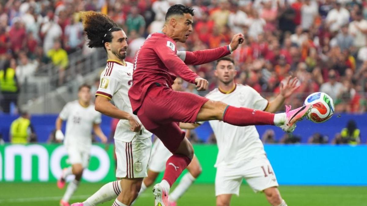 Cucurella sobre Cristiano Ronaldo: "Es una leyenda del fútbol que ha inspirado a mucha gente"