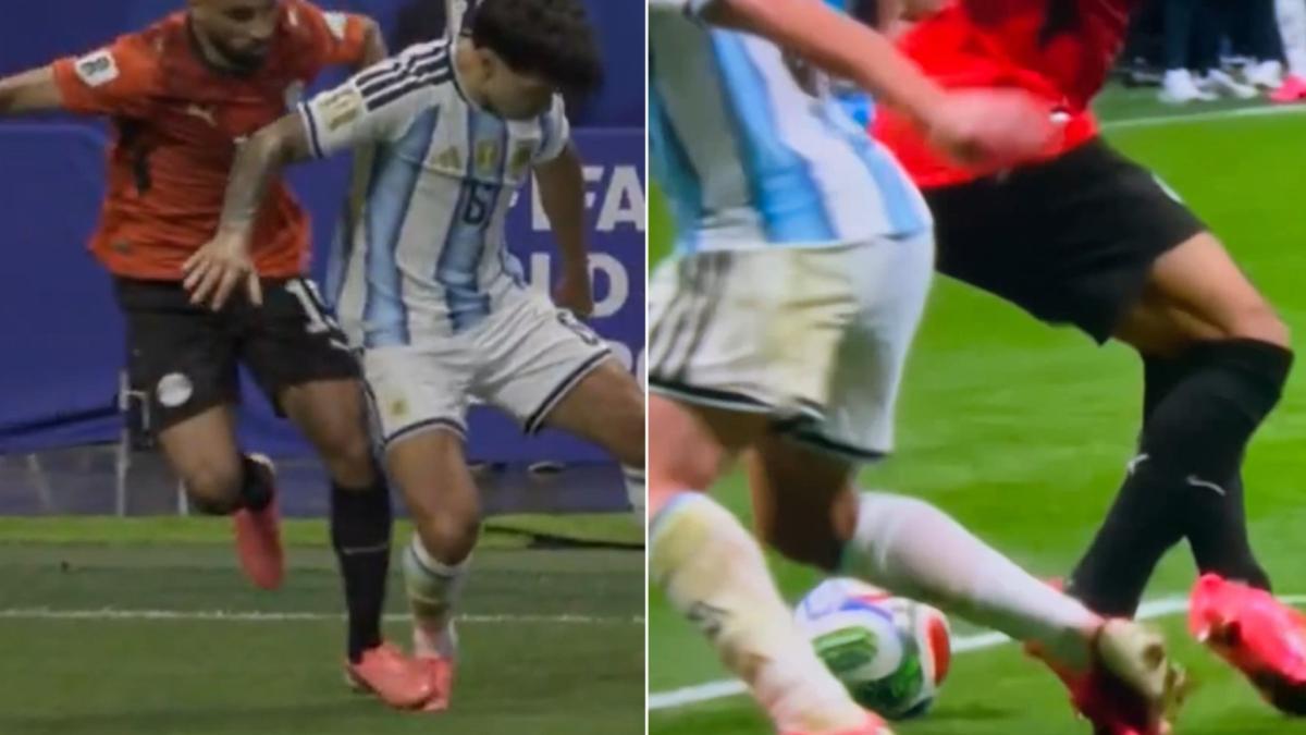 Controversia arbitral en el Argentina 3-2 Egipto: dos pisotones y decisiones dispares