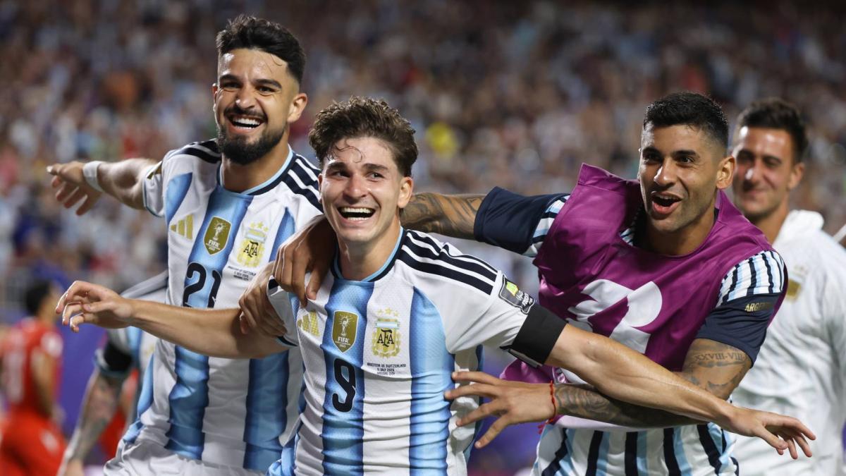 Gol de Julián Álvarez (2-1) en el Argentina 3-1 Suiza