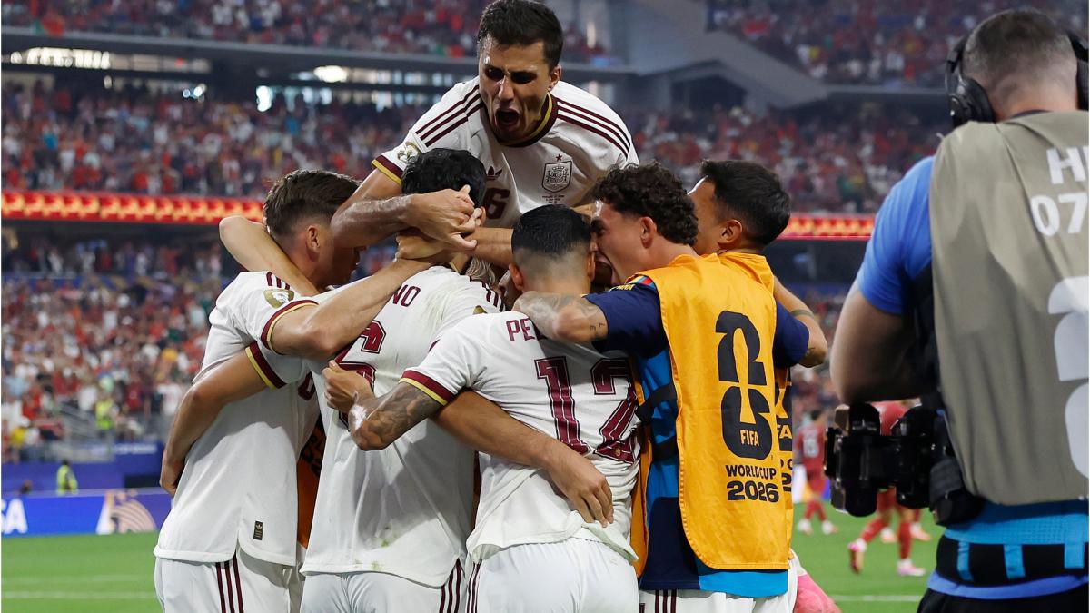 España vestirá la exitosa y agotada camiseta blanca contra Francia