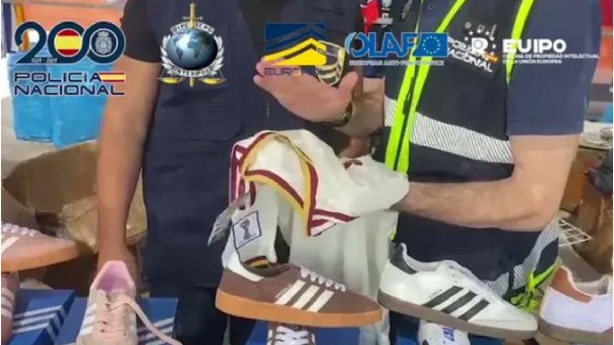 Se desmanteló en Madrid una fábrica donde se falsificaban camisetas del Mundial a demanda