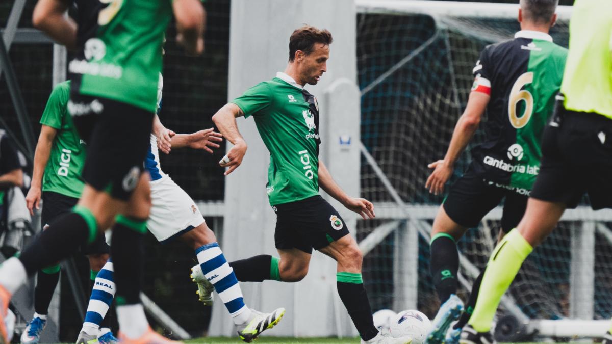 Real Sociedad y Racing empatan 1-1 en amistoso
