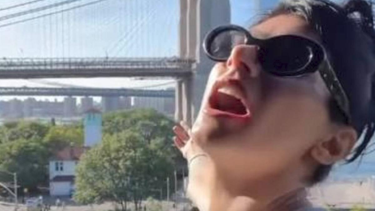 Mia Khalifa canta 'La Perla', Rosalía lo comparte y... ¡en Argentina lo interpretan como una provocación!