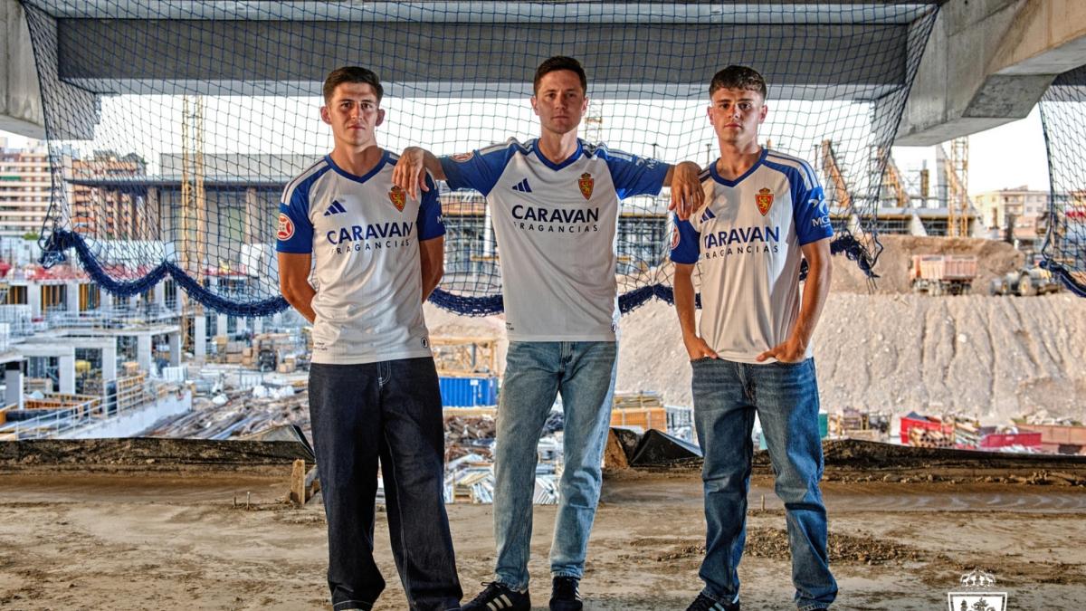 Real Zaragoza presentó su nueva camiseta para la temporada 2026/27