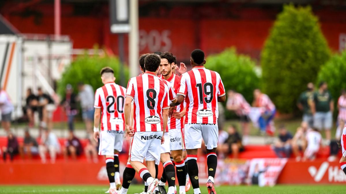 Guillamón debuta en amistoso con Sporting y asiste en gol