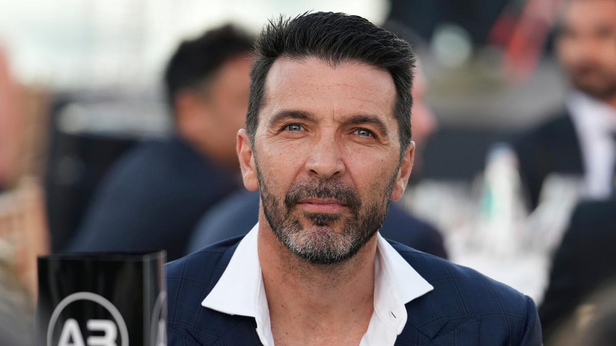 Buffon avala a Mancini como seleccionador de Italia