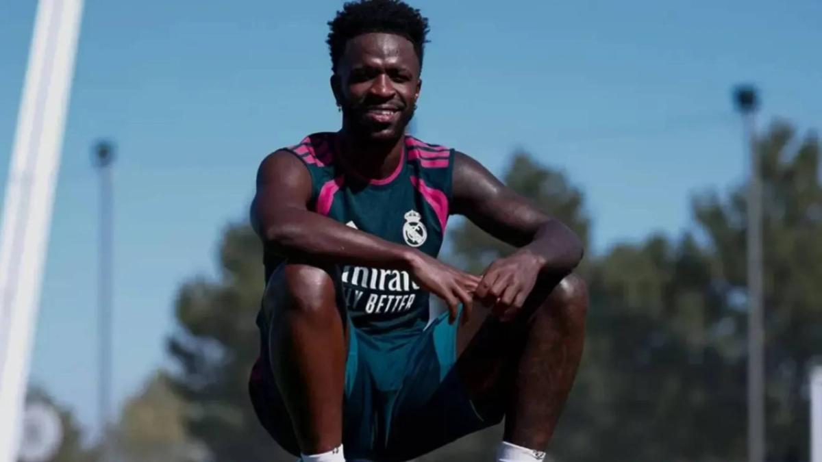 ¡El GUIÑO de Vinicius Junior antes de la REUNIÓN DEFINITIVA con el Real Madrid!