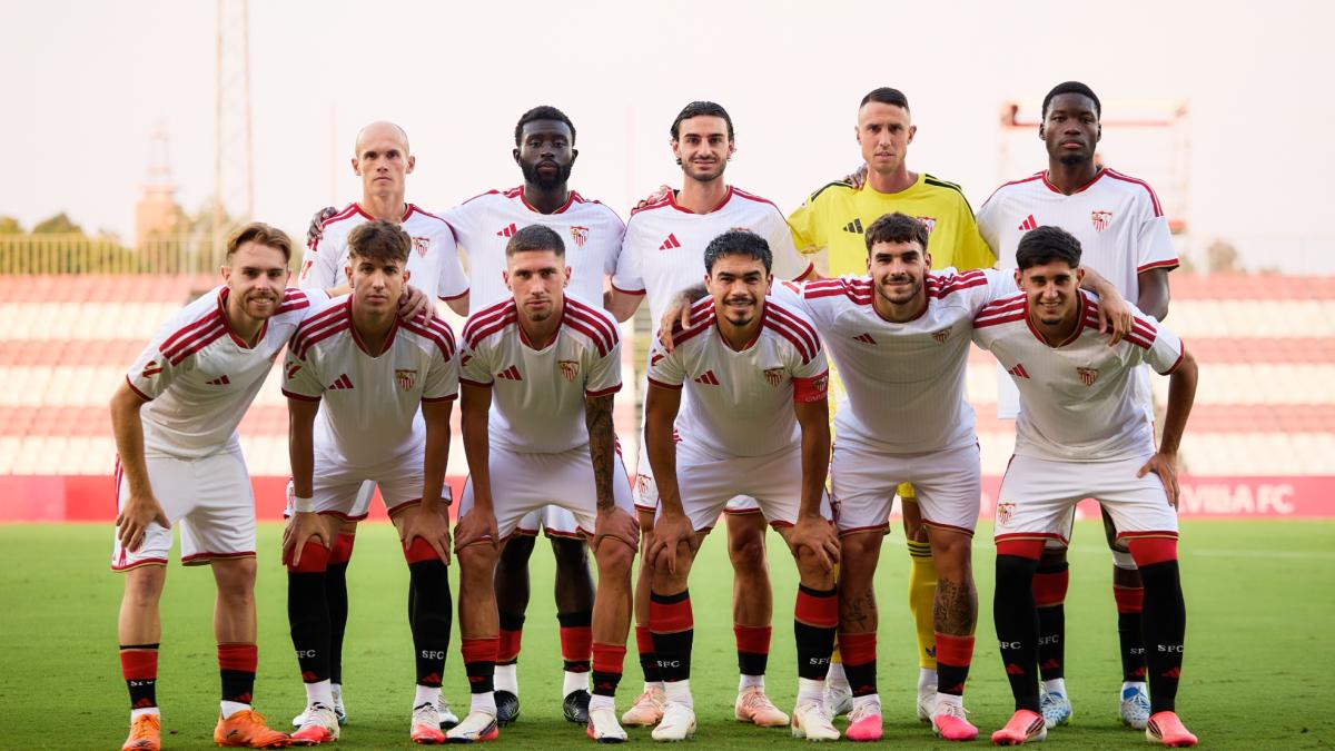 García Plaza define capitanes en el Sevilla