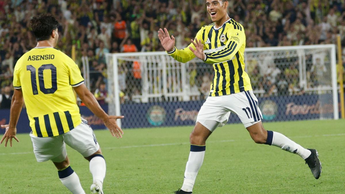 Un 'SúperFener' para Asensio: "Cumpliré mi palabra y ganaremos el campeonato"