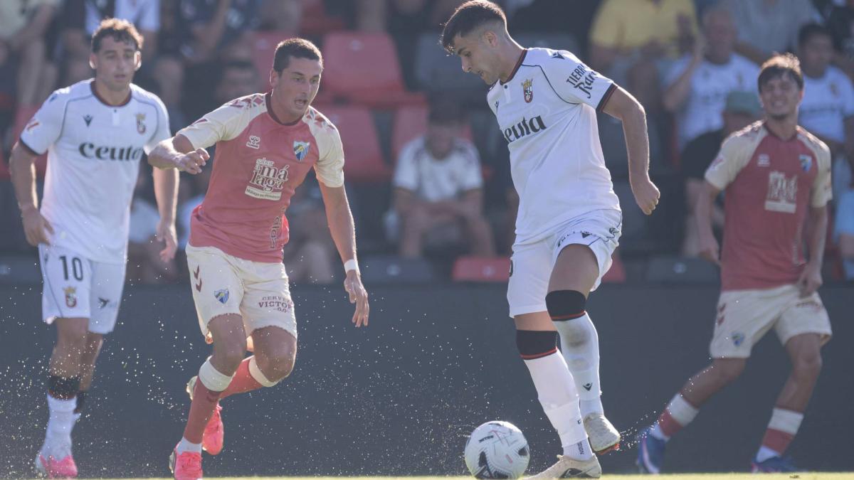 El Ceuta conquista su trofeo a costa de la primera derrota del Málaga