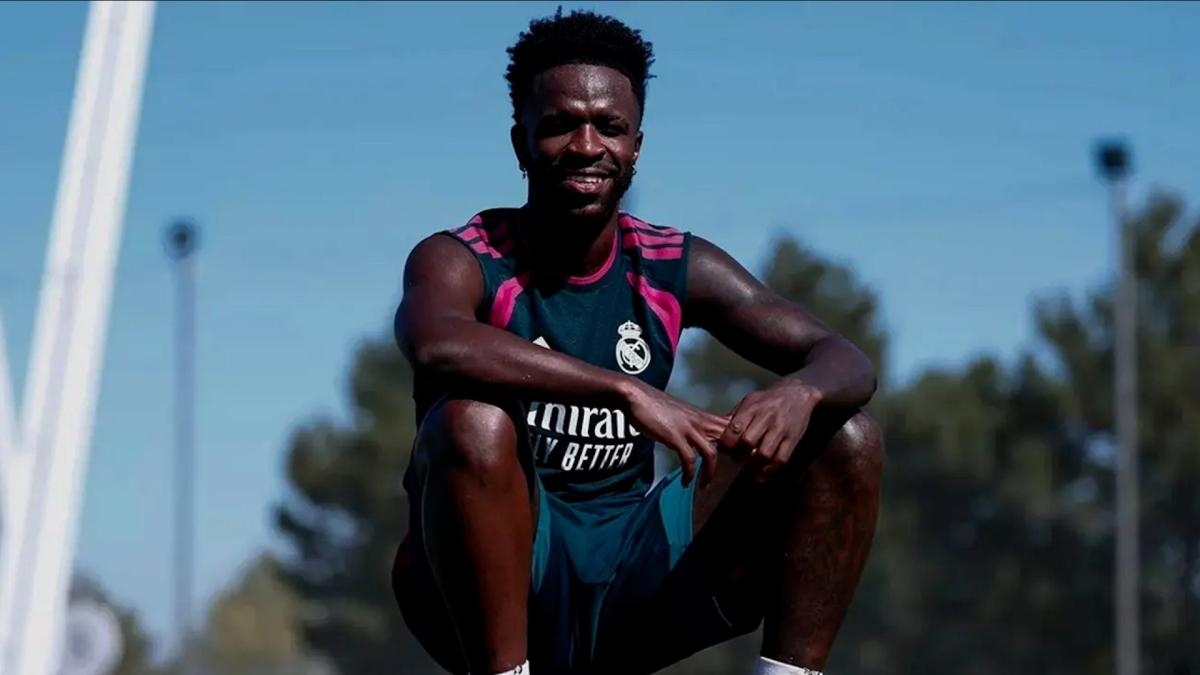 Mourinho: "La renovación de Vinicius es una alegría para nosotros"
