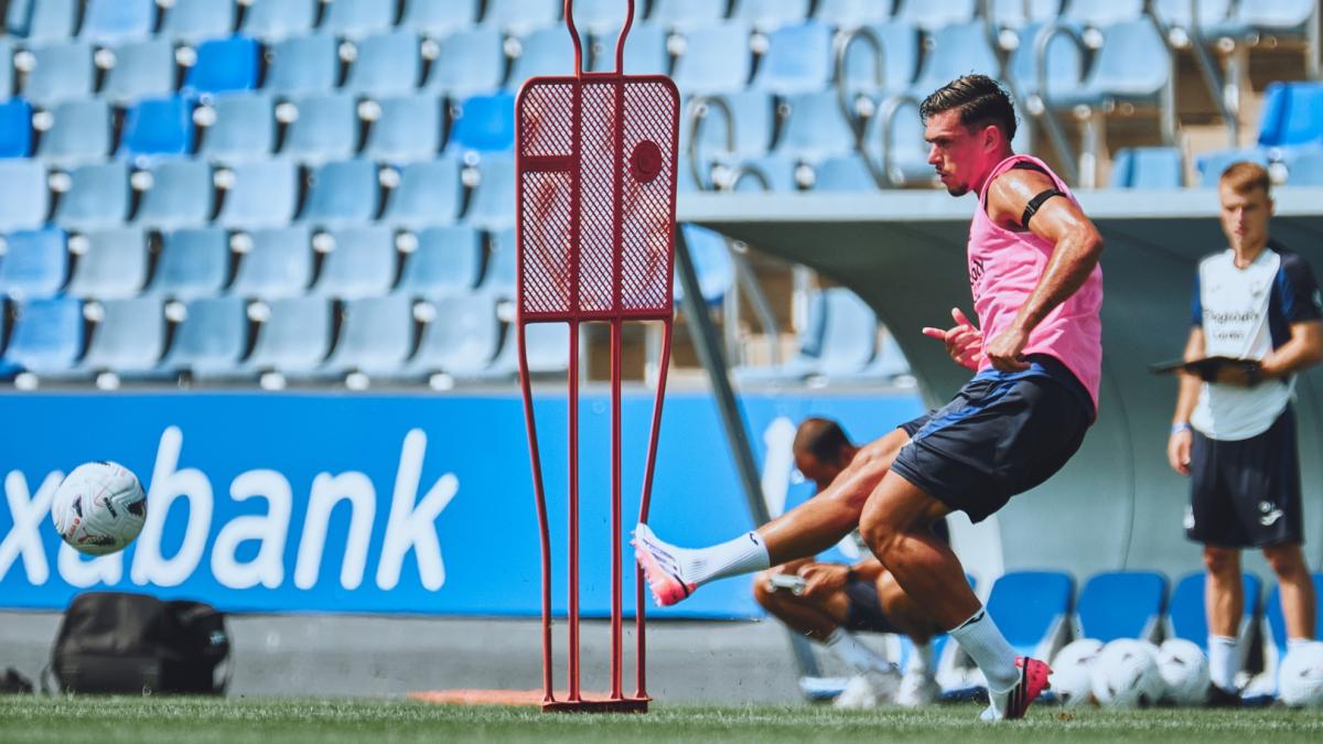 Javi López es cedido al Feyenoord