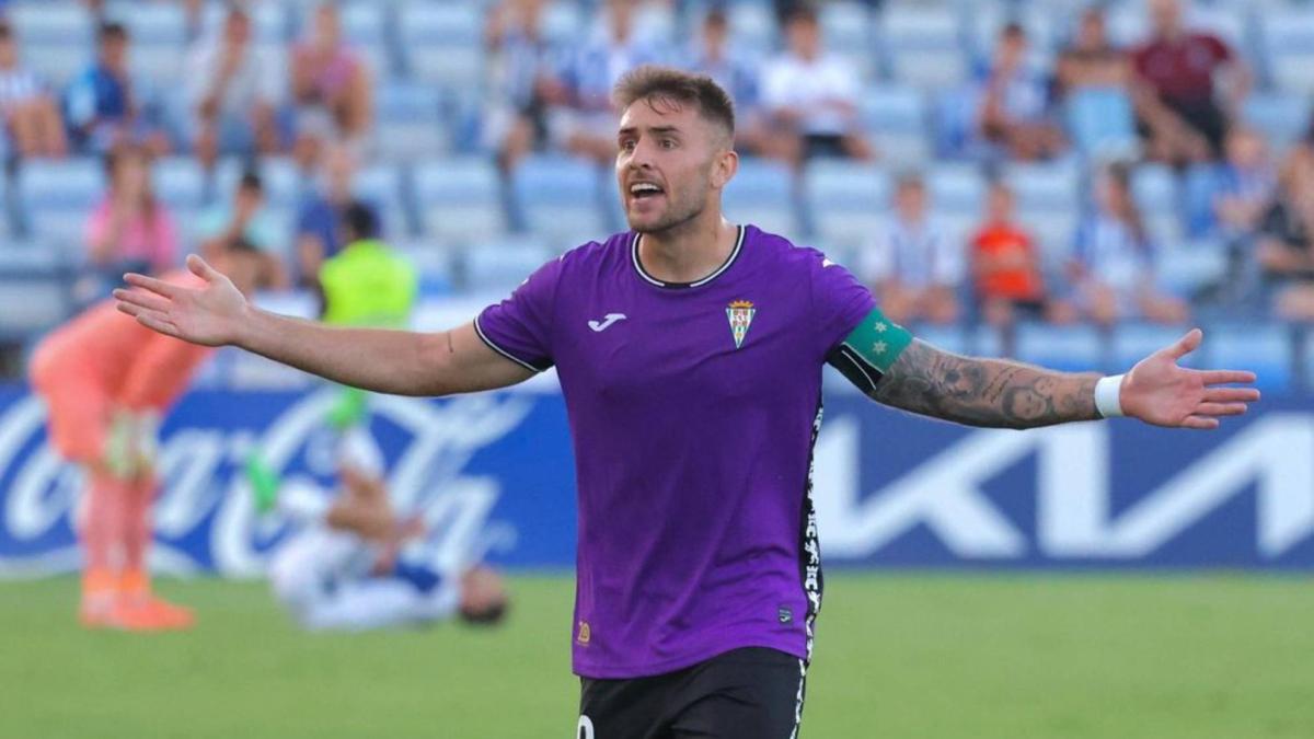 Sporting de Gijón sigue de cerca el futuro de Antonio Casas