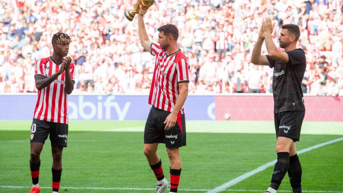 San Mamés se divide ante el homenaje a los campeones