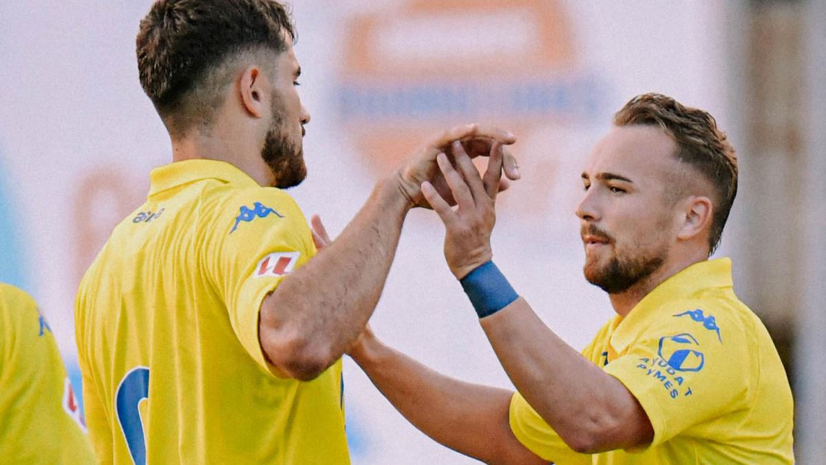 Cádiz CF domina en Chiclana con goles de García Pascual y Ontiveros