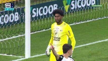 Hugo Souza iguala a Gylmar y entra en el top-3 de arqueros de penales del Corinthians; mira el ranking