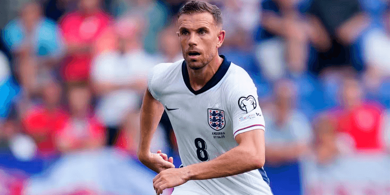 Jordan Henderson se sometió a cirugía y envió mensaje optimista