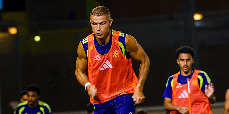 Cristiano Ronaldo sorprende con nuevo look pelirrojo