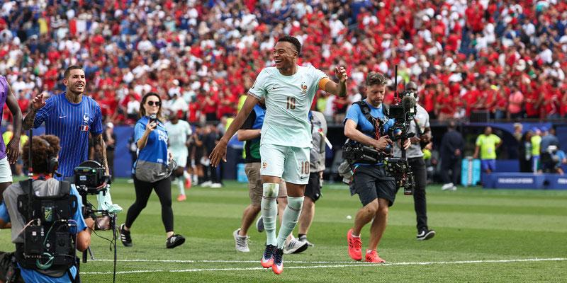 Samuel Eto'o exalta a Mbappé como leyenda viva del fútbol mundial