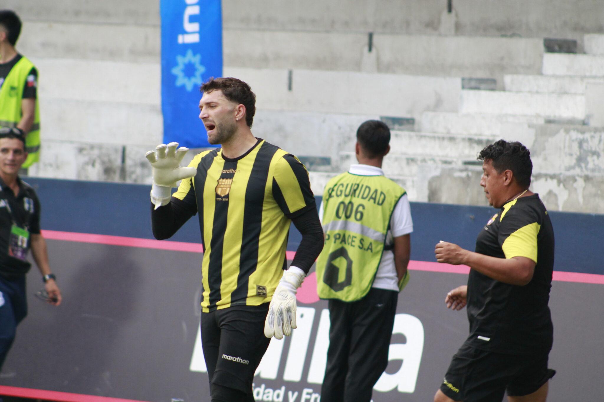 De Arruabarrena rompe el silencio: mantiene contrato con Barcelona SC y exige claridad tras los pagos pendientes