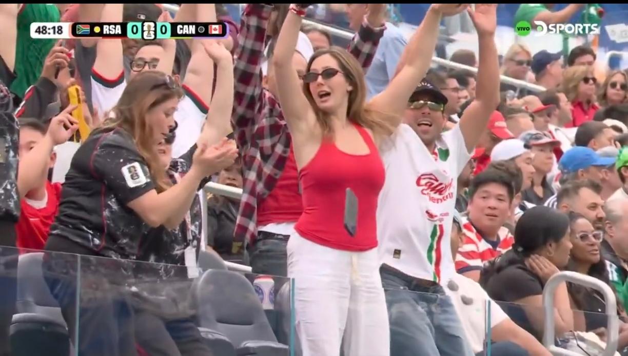 La viral reacción de una fanática canadiense al perder su celular en el Mundial 2026