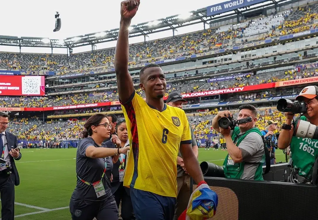 Willian Pacho celebra la histórica victoria de Ecuador sobre Alemania