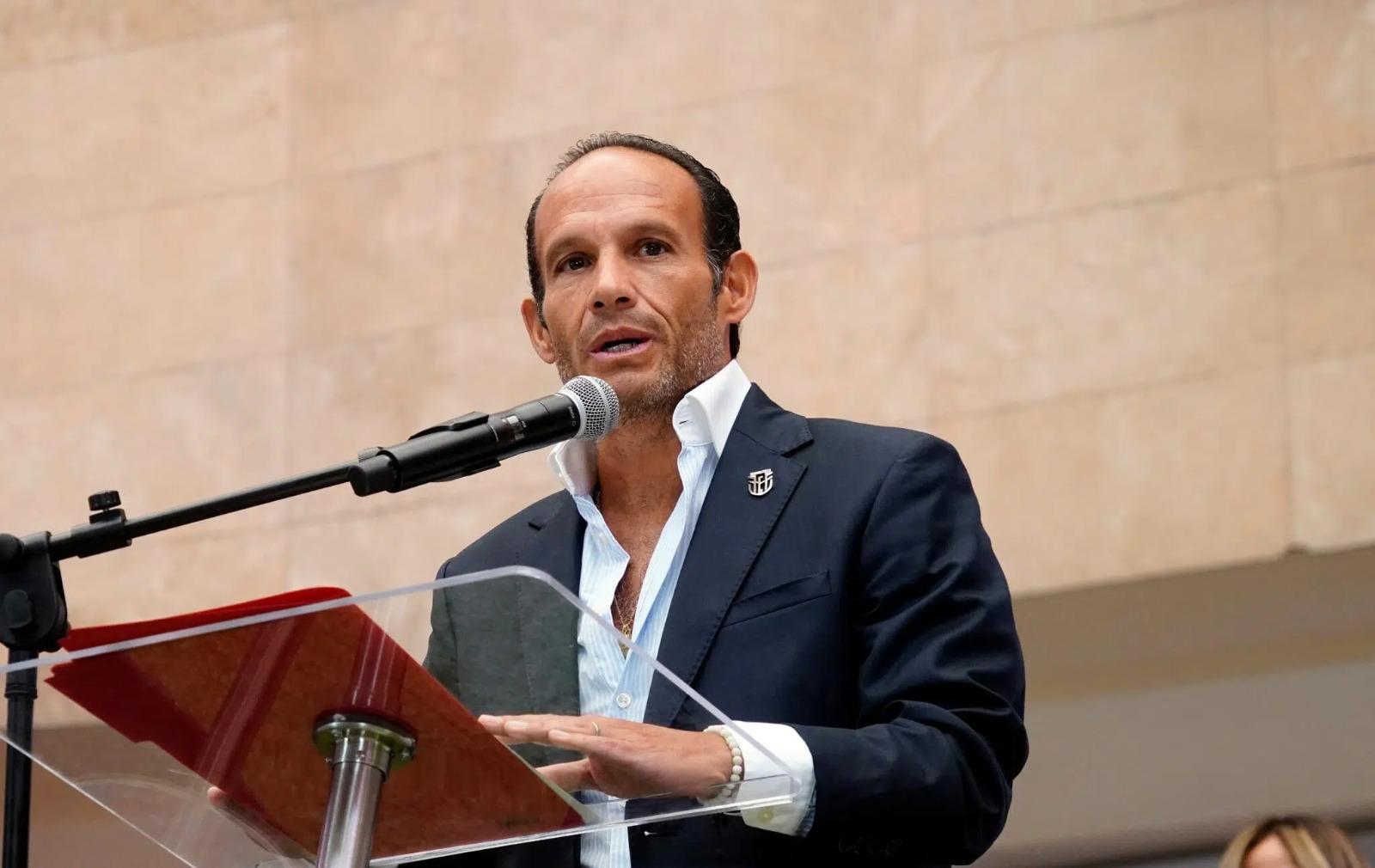 Francisco Egas: "Muchos de los que hoy critican a La Tri transportaban tequila con la utilería"