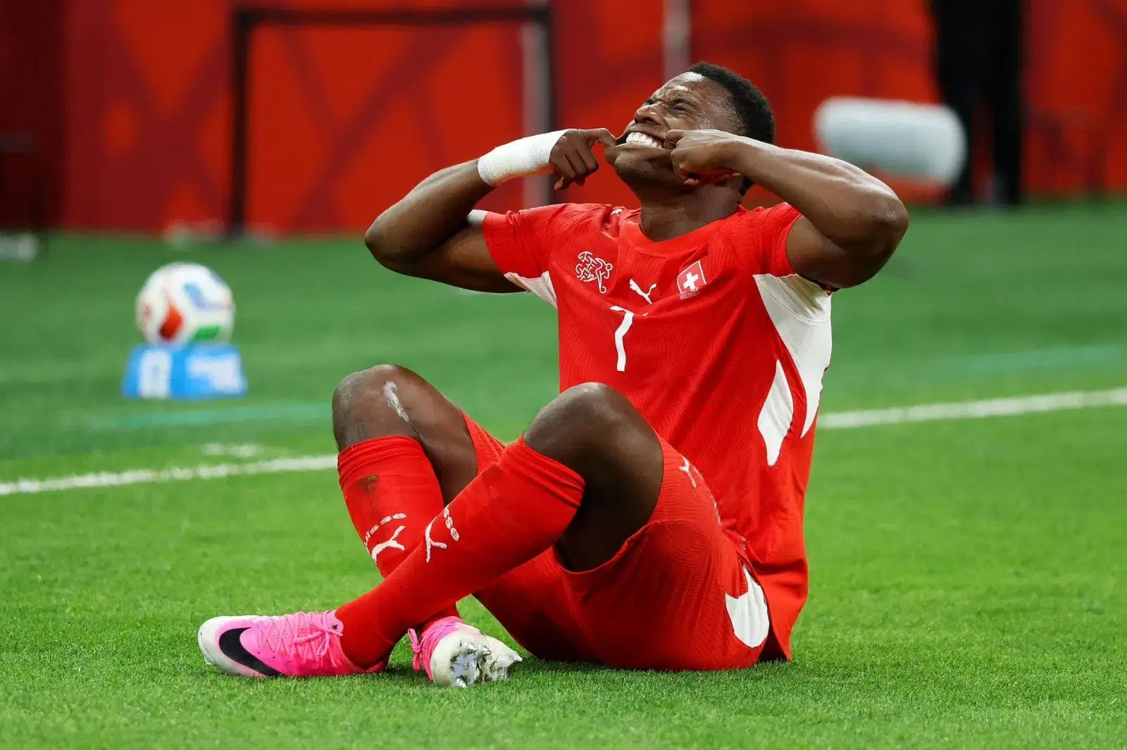 Suiza avanza a octavos de final en el Mundial 2026 tras vencer 2-0 a Argelia