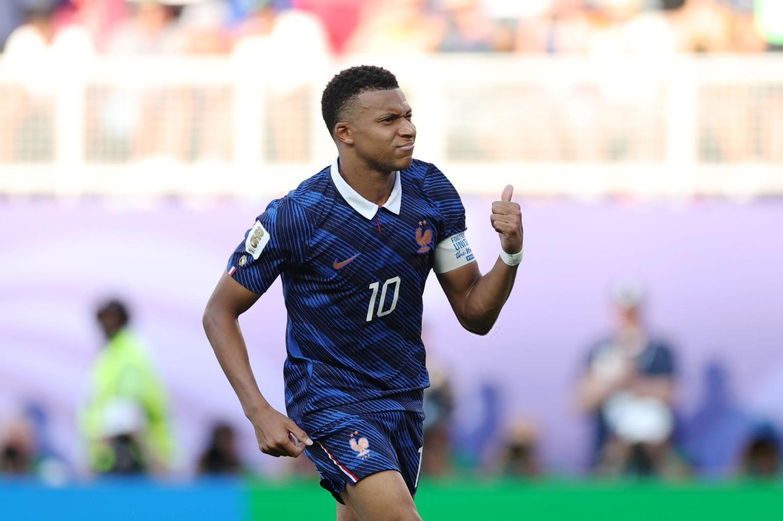 Francia vence a Paraguay y avanza a cuartos de final
