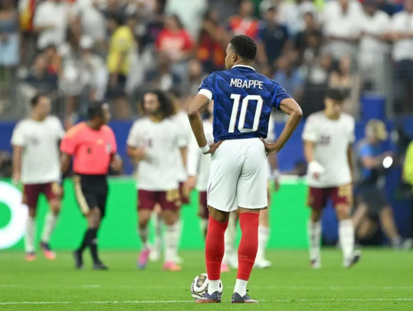 Mbappé, entre lágrimas tras el 2-0 de España en semifinal