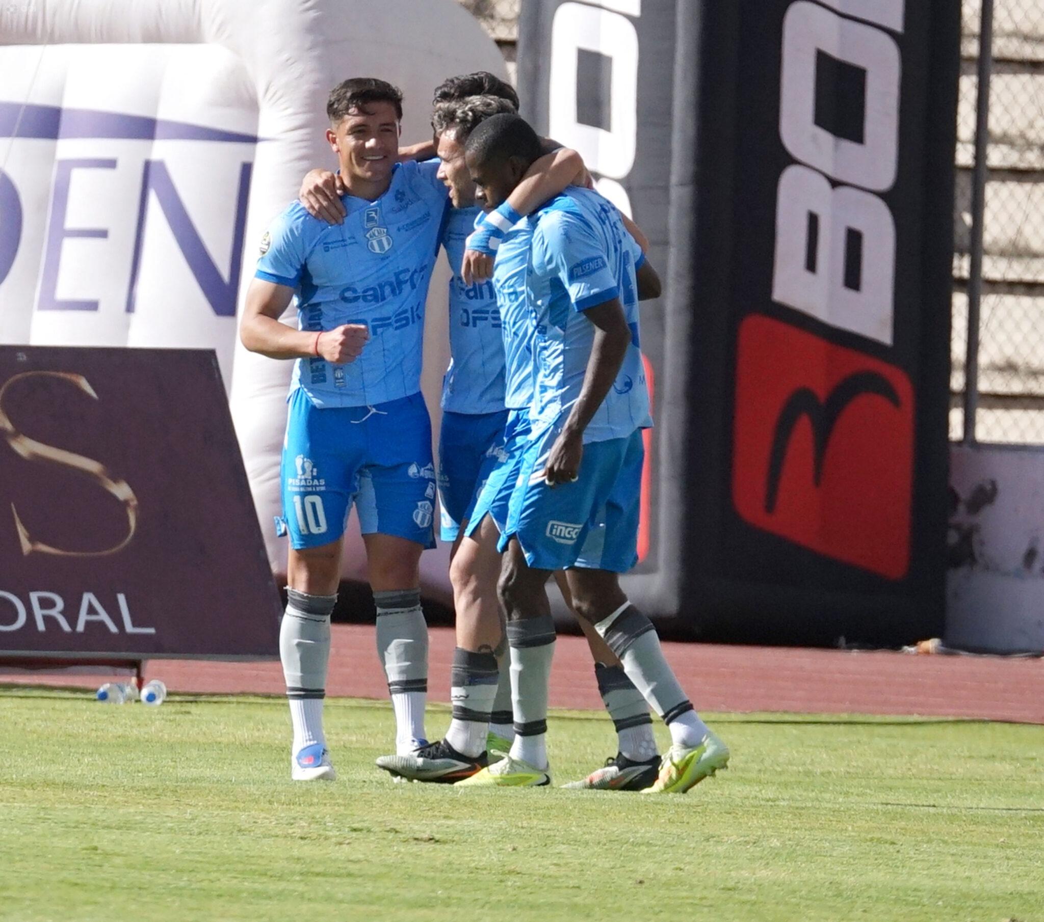 Macará sigue en un buen momento, en esta ocasión logró vencer a Guayaquil City 2-1 en el Estadio La Cocha en Latacunga por la fecha 23 de la LigaPro Serie A 2026. Los goles del triunfo fueron por parte de Franco Posse a los 35 minutos, Augusin Campana a los 61 minutos anotaron para los celestes, descontó para los ciudadanos Edison Mero a los 47 minutos. Con esta victoria Macará sube al tercer puesto momentáneamente con 38 puntos y en zona del primer hexagonal, mientras Guayaquil City sigue con 28 unidades en la casilla 11.
