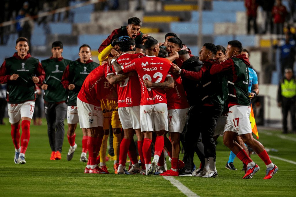 Cienciano dio un golpe histórico: goleó 6-1 a Botafogo en la Sudamericana