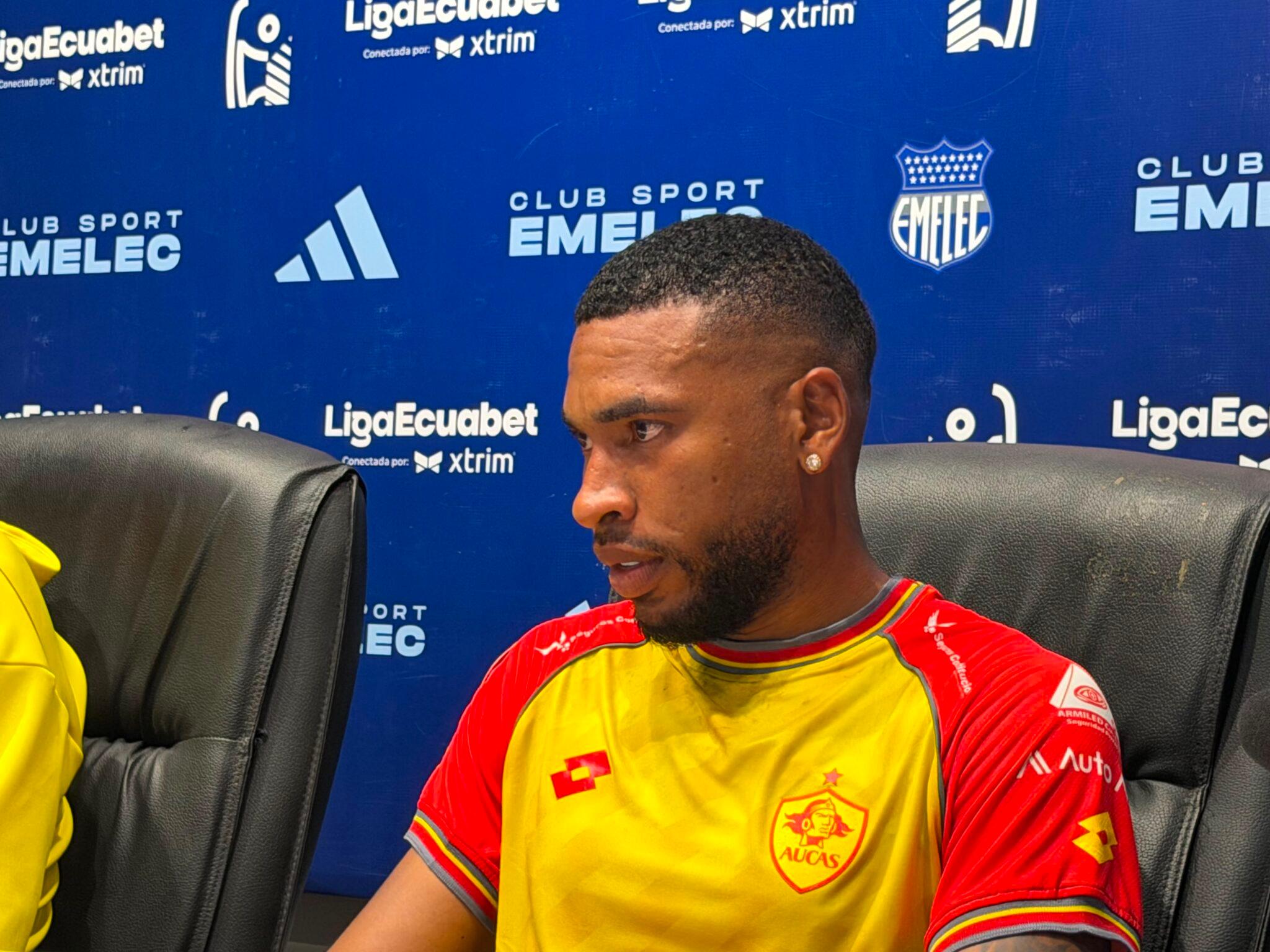 Ayrton Preciado aprecia el cariño de los hinchas de Emelec tras doblete con Aucas