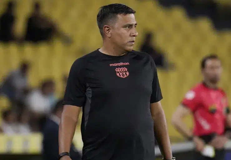 ¡NO VA MÁS! César Farías está fuera de Barcelona SC