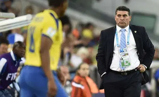Luis Fernando Suárez destaca a Antonio Valencia como jugador vigente