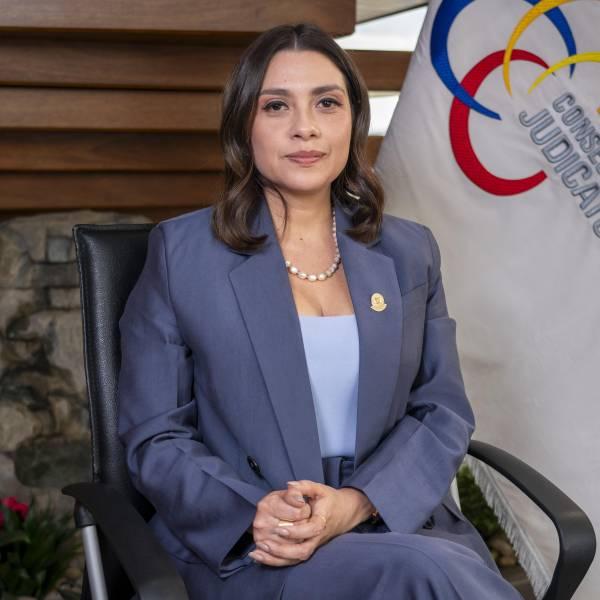 Mercedes Caicedo pide perdón y anuncia reestructuración