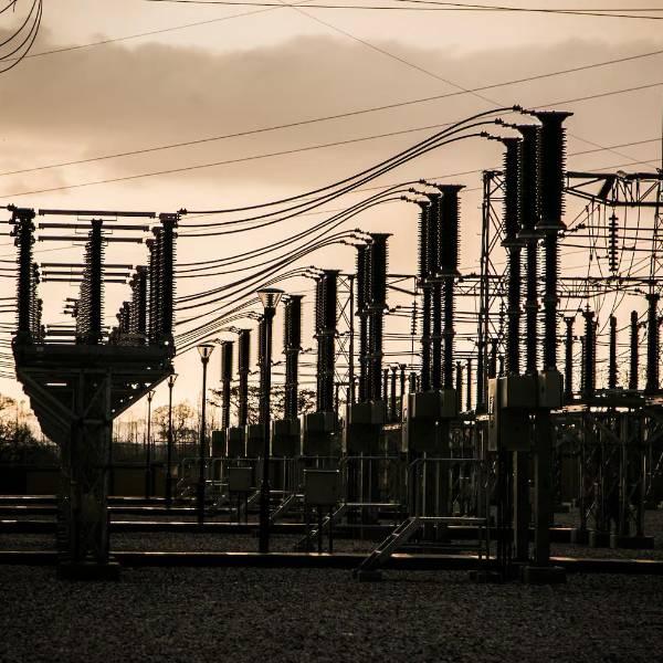 Ecuador otorga licencia ambiental a la línea 500 kV con Perú