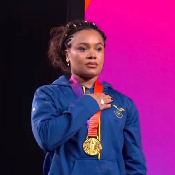 Neisi Dajomes gana oro en pesas en los Juegos Suramericanos Santa Fe 2026
