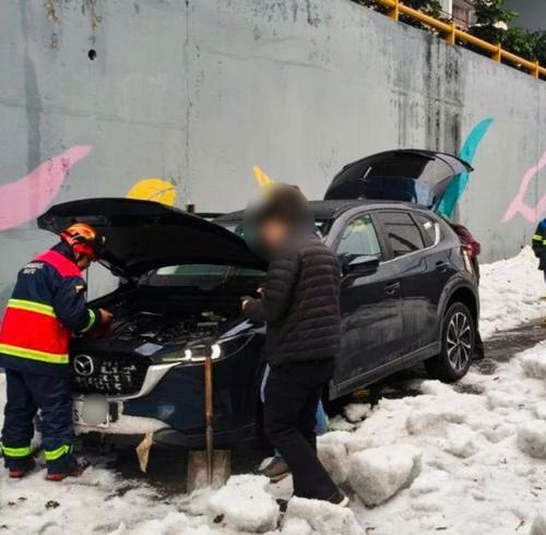 Granizada en Quito provoca emergencias y cierres viales