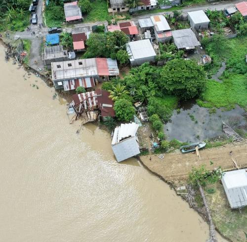 Nueve ríos se desbordan en Esmeraldas y Pastaza