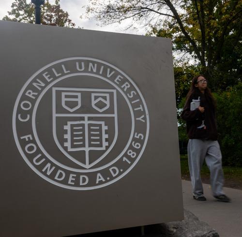 #IAmJaneDoe: redes respaldan a denunciante de presunta violación en Cornell