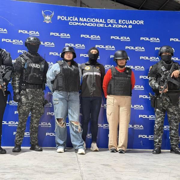 Esposa e hija de 'Fito' llegan a Ecuador deportadas