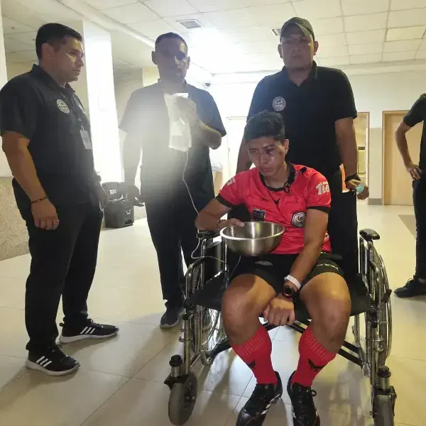 Violencia en el fútbol ecuatoriano: agreden a juez de línea en Zamora Chinchipe